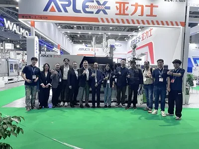 Ningbo Yalishi sai menestyksekkäästi päätökseen loistavan näyttelyn CHINAPLAS...